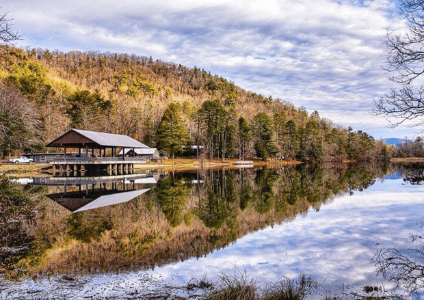 Scenic views at Black Rock Mountain State Park and Vogel State Park in North Georgia, featuring mountain overlooks, forests, and outdoor recreation areas.