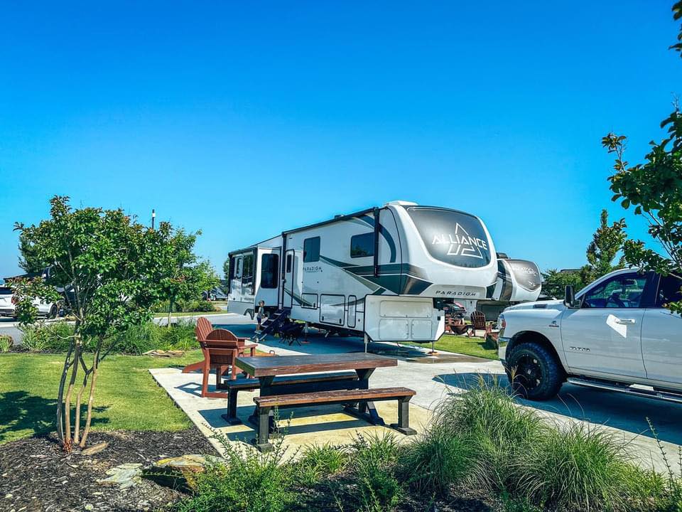 Talona Ridge RV Resort RV site with picnic table and landscaped campsite in Ellijay, Georgia