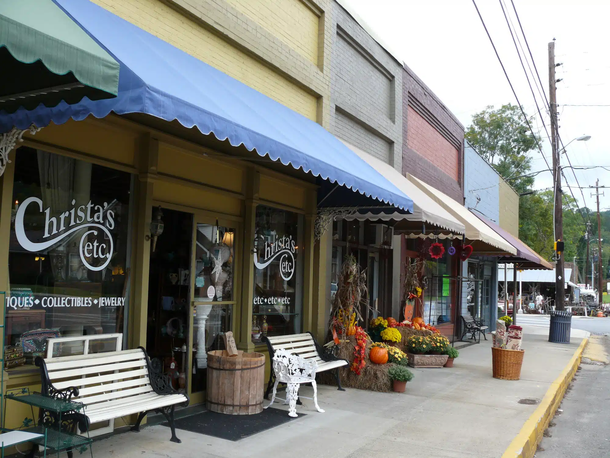 Cave Spring Historic Downtown