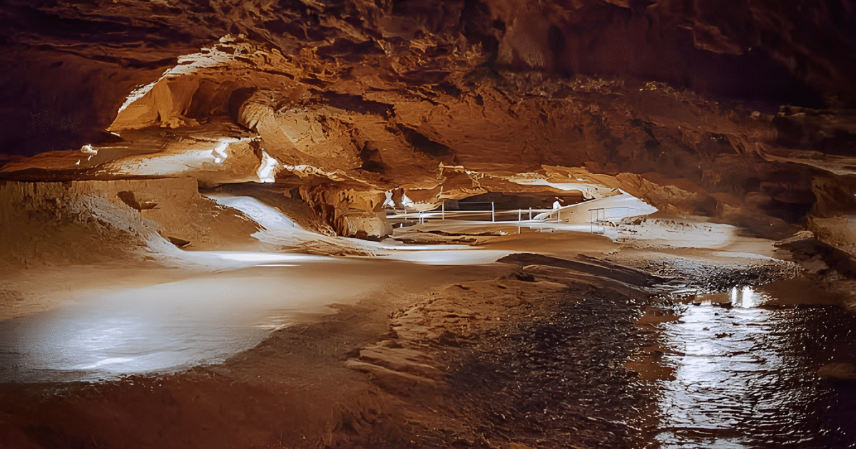 Tuckaleechee Caverns